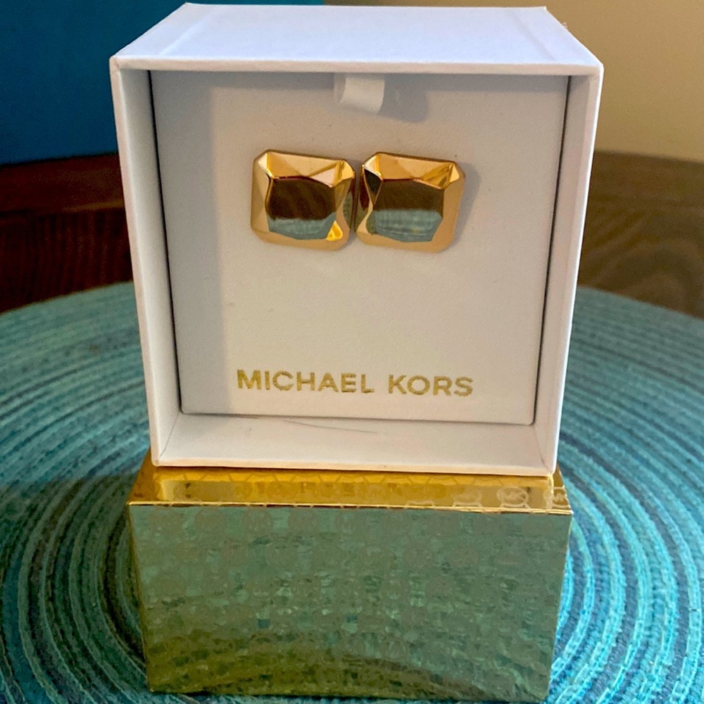 Selling my Michael Kors Earrings